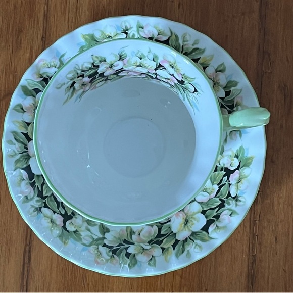 Royal Albert Fragrance Series Orange Blossom Tea Cup and Saucer - Picture 4 of 6